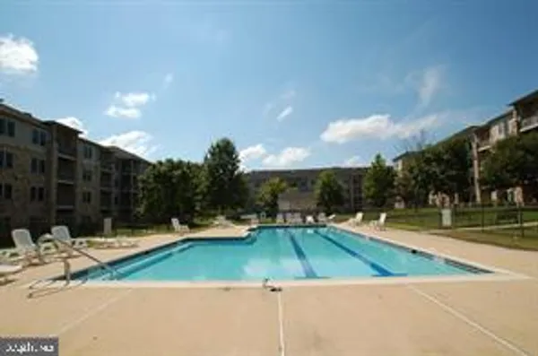 Property Slideshow image 2 of 35 | 3000 fountainview cir # 3411, Newark, DE, 19713