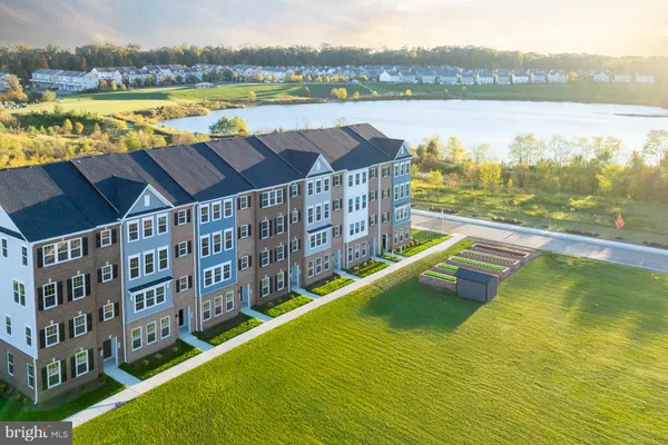 Property Slideshow image 2 of 16 | 606 quarry place ct, Reisterstown, MD, 21136