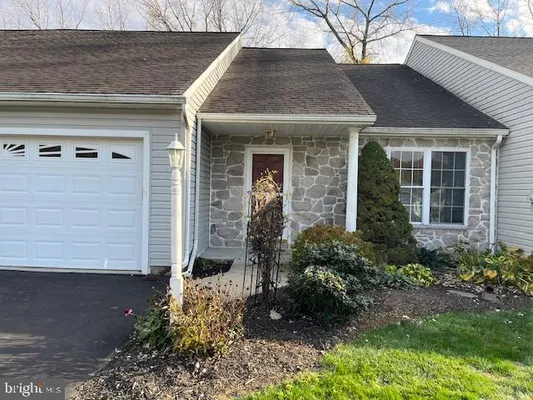 Property Slideshow image 2 of 4 | 1614 berry dr, Lebanon, PA, 17046