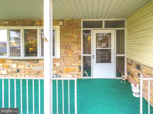 Property Slideshow image 2 of 19 | 64 huntington dr, Southampton, NJ, 08088