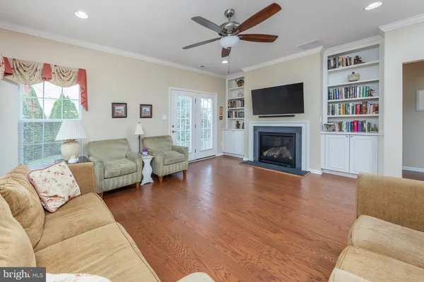 Property Slideshow image 2 of 20 | 317 sturgess ct, Glassboro, NJ, 08028