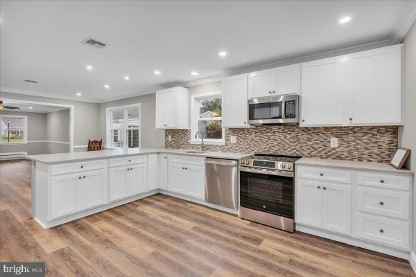 Property Slideshow image 2 of 22 | 39 chelsea pl, Southampton, NJ, 08088