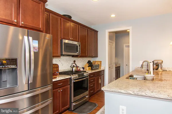Property Slideshow image 3 of 42 | 2785 castlefield dr # 14, Manchester, MD, 21102