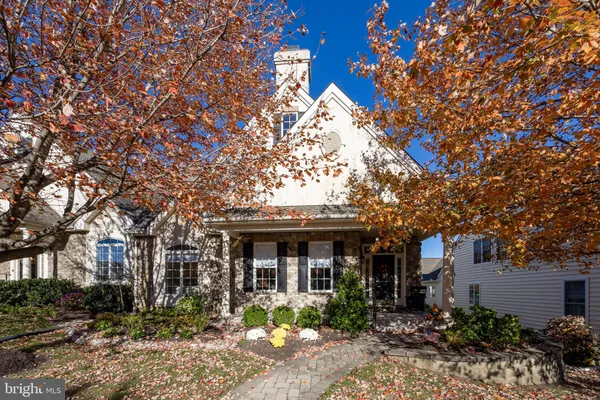 Property Slideshow image 2 of 36 | 14 s henley dr, Avondale, PA, 19311