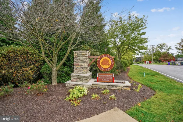 Property Slideshow image 2 of 39 | 2855 chauncey hill dr # 33, Manchester, MD, 21102