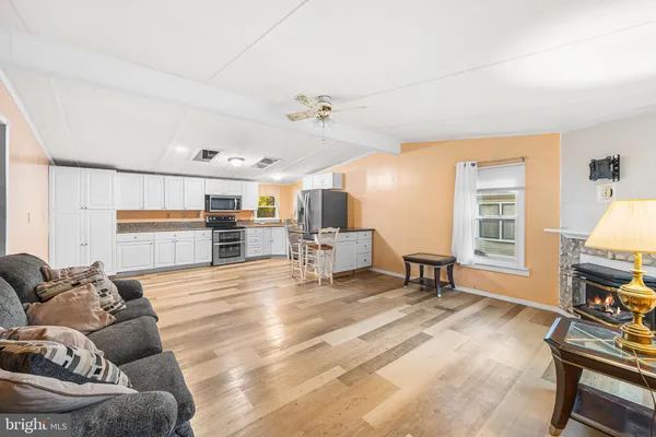 Property Slideshow image 3 of 27 | 4 locust ct, Mays Landing, NJ, 08330