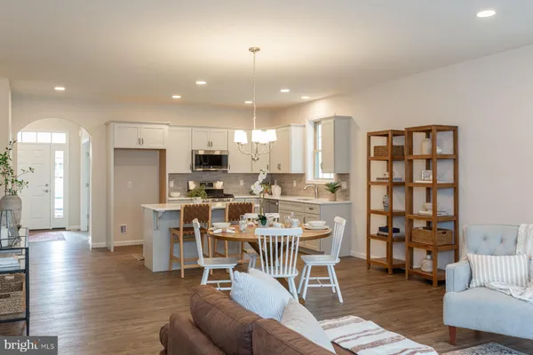 Property Slideshow image 3 of 36 | 606 greenbriar path, Cochranville, PA, 19330