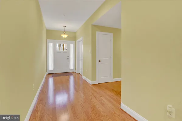 Property Slideshow image 3 of 29 | 2748 vistas dr # 11, Manchester, MD, 21102