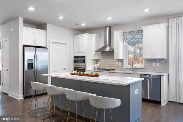 Property Slideshow image 2 of 25 | 511 davis falls dr, Newark, DE, 19702