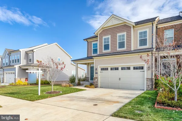 Property Slideshow image 2 of 64 | 241 smokebush dr, Stafford, VA, 22554