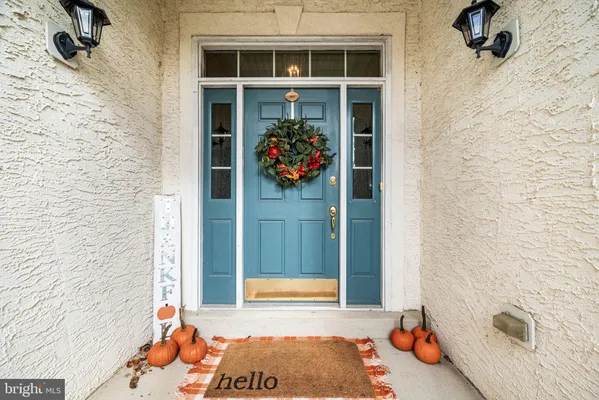 Property Slideshow image 2 of 39 | 41 hutton ln, Garnet Valley, PA, 19060