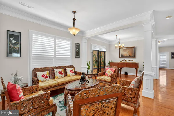 Property Slideshow image 2 of 24 | 8912 yellow daisy pl, Lorton, VA, 22079