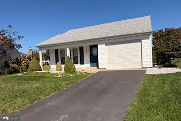 Property Slideshow image 2 of 26 | 5 carol ct, Manchester, NJ, 08759