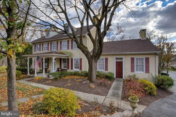 Property Slideshow image 2 of 56 | 125 joe delgrosso dr, Garnet Valley, PA, 19060