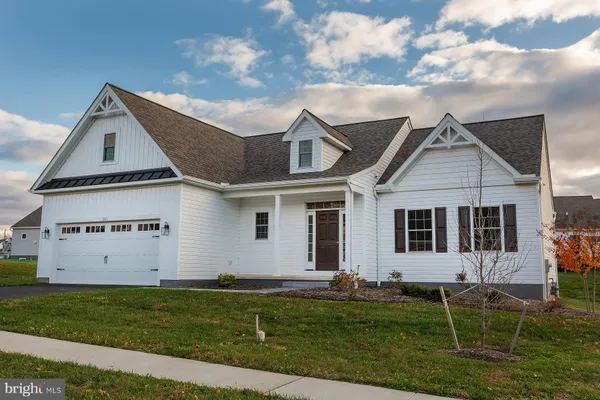 Property Slideshow image 2 of 55 | 261 buckingham st qd 122 (greenwich), Oxford, PA, 19363