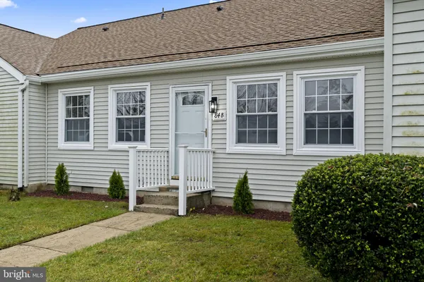Property Slideshow image 2 of 28 | 84 parkway dr b, Freehold, NJ, 07728