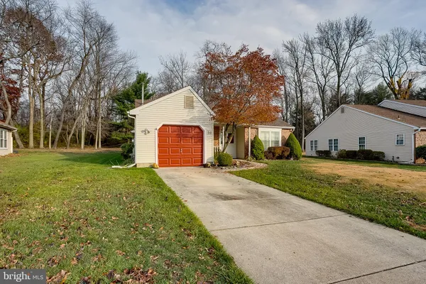 Property Slideshow image 3 of 25 | 53 knollwood dr, Deptford, NJ, 08096