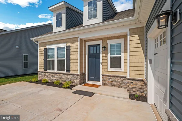 Property Slideshow image 2 of 45 | 63 new vista way, Gettysburg, PA, 17325