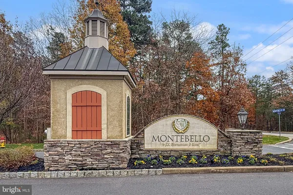 Property Slideshow image 2 of 37 | 14 vienna ln, West Berlin, NJ, 08091