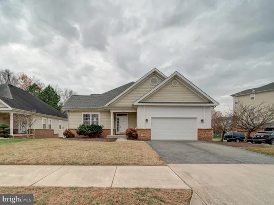 Property Slideshow image 2 of 58 | 13914 new acadia ln, Upper Marlboro, MD, 20774
