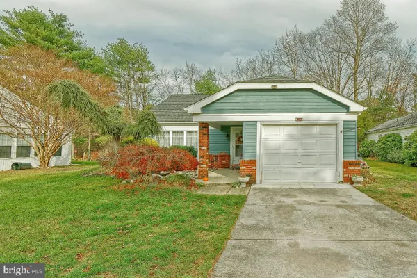 Property Slideshow image 2 of 25 | 103 buckingham dr, Southampton, NJ, 08088