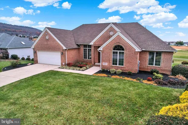 Property Slideshow image 2 of 43 | 6788 saint annes dr, Fayetteville, PA, 17222