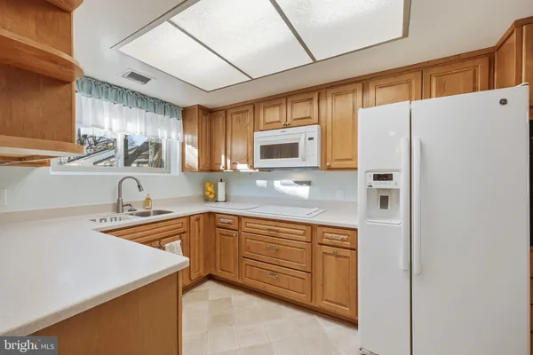 Property Slideshow image 2 of 50 | 3345 leisure world blvd 96-j, Silver Spring, MD, 20906