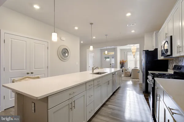 Property Slideshow image 2 of 32 | 10660 grand teton pl, White Plains, MD, 20695