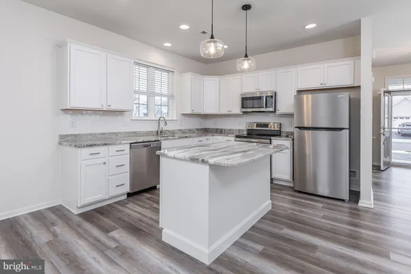 Property Slideshow image 3 of 33 | 43 queensferry dr, Williamstown, NJ, 08094