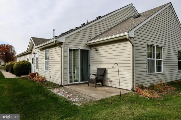 Property Slideshow image 2 of 17 | 28 palmer sq, Beverly, NJ, 08010