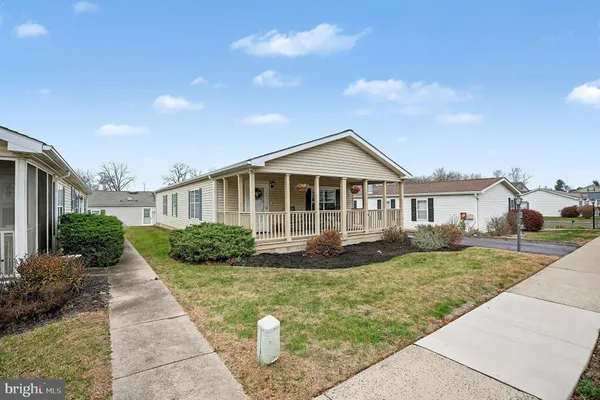 Property Slideshow image 2 of 34 | 1106 jfk dr, North Wales, PA, 19454