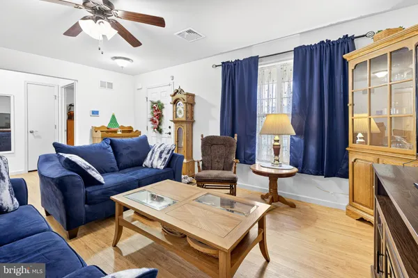 Property Slideshow image 3 of 30 | 926 sweetbay ln, Lebanon, PA, 17046