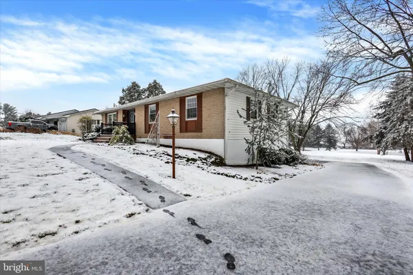 Property Slideshow image 3 of 29 | 3821 club house dr, Fayetteville, PA, 17222