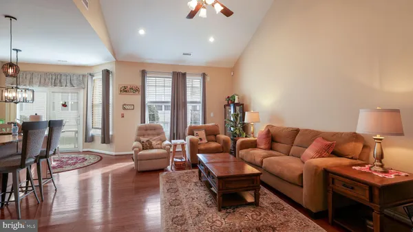 Property Slideshow image 2 of 25 | 1805 regency ct # 146, Warrington, PA, 18976