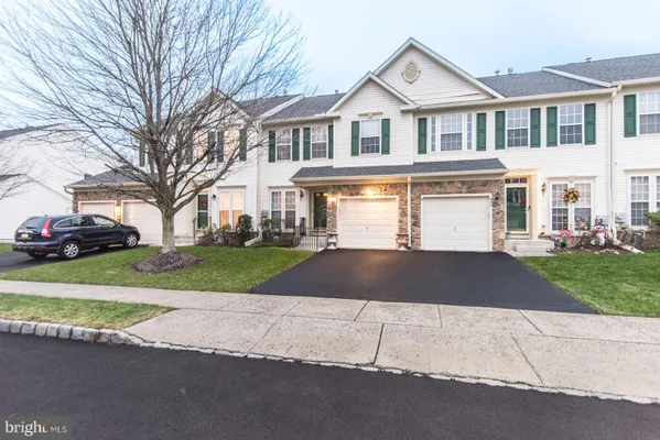 Property Slideshow image 3 of 71 | 843 geranium dr, Warrington, PA, 18976