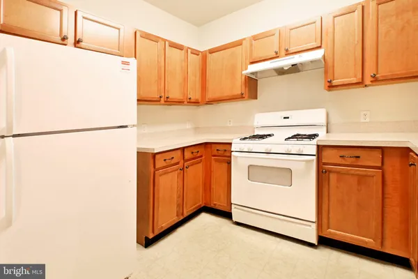 Property Slideshow image 3 of 12 | 1315 colts cir g, Trenton, NJ, 08648