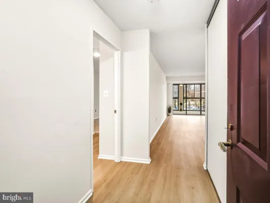 Property Slideshow image 2 of 31 | 15107 interlachen dr 2-215, Silver Spring, MD, 20906