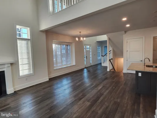 Property Slideshow image 3 of 12 | 1105 invermere rd, Wilmington, DE, 19803