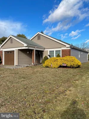 Property Slideshow image 2 of 2 | 44 new castle dr, Southampton, NJ, 08088