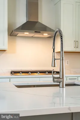 Property Slideshow image 3 of 25 | 23630 winterday dr, Ashburn, VA, 20148