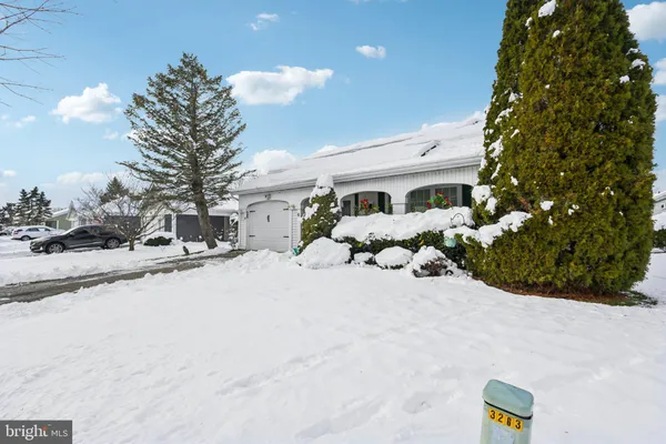 Property Slideshow image 3 of 34 | 4 harrogate ln, Manchester, NJ, 08759