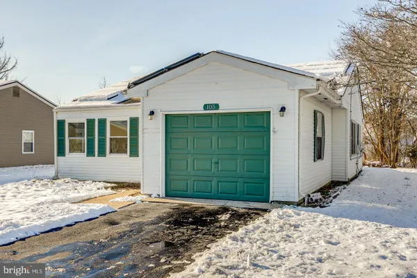 Property Slideshow image 2 of 37 | 105 huntington dr, Southampton, NJ, 08088