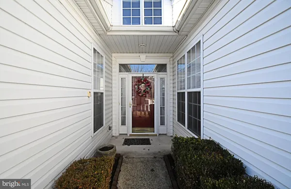 Property Slideshow image 3 of 35 | 1524 tarrington way, Hatfield, PA, 19440