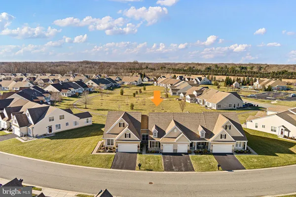 Property Slideshow image 2 of 32 | 200 spring meadow dr, Smyrna, DE, 19977