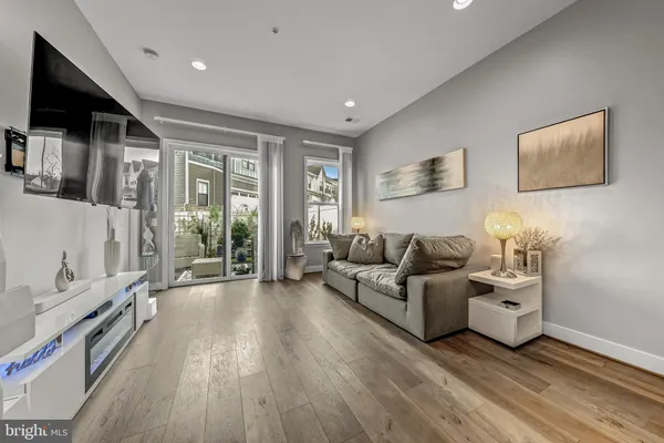 Property Slideshow image 3 of 33 | 43917 maritime song ter, Leesburg, VA, 20176