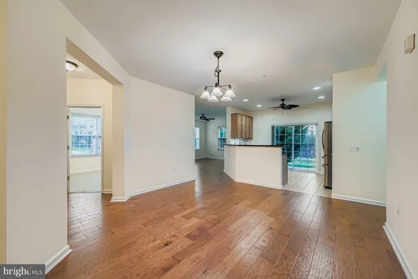 Property Slideshow image 3 of 24 | 1412 wigeon way unit 101, Gambrills, MD, 21054