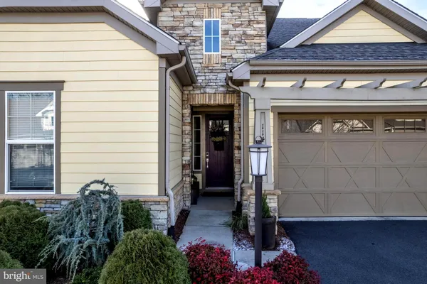 Property Slideshow image 2 of 52 | 114 turnstone ln, Lake Frederick, VA, 22630