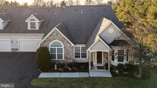 Property Slideshow image 3 of 72 | 350 shady brook dr 183, Langhorne, PA, 19047