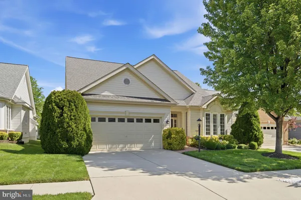 Property Slideshow image 2 of 93 | 13928 real quite ct, Gainesville, VA, 20155
