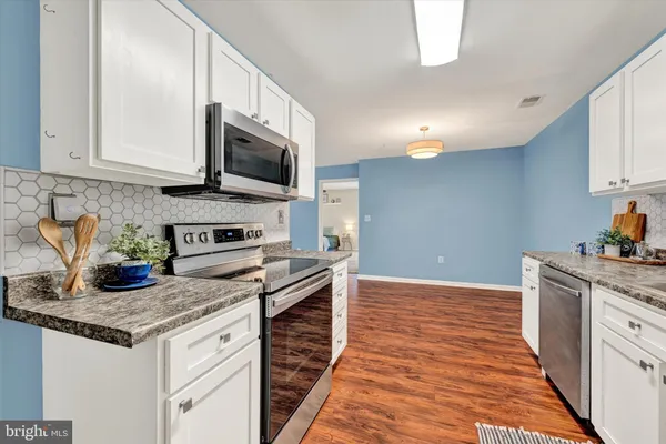Property Slideshow image 3 of 24 | 6518 ridenour way 1c, Sykesville, MD, 21784